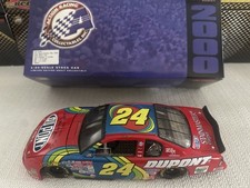 Jeff Gordon Action 2000 Monte Carlo DuPont Charlotte May 2000 1:24 Diecast Car picture