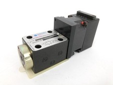New Schneider Kreuznach HVM 061-003-1200-0B-E2 Servo Valve D-55543 - No Box picture