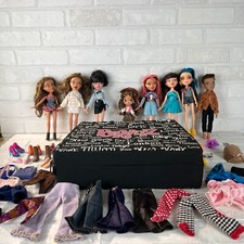 Vintage Bratz MGA Dolls Lot 8 Accessories Clothing Shoes Girls Boy Storage Case picture