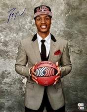 ROOKIE Damian Lillard Signed Portland Trail Blazers 16x20 Photo Beckett COA auto picture