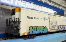 Walthers Mainline 72’ Reefer Boxcar Union Pacific Weathered Graffiti HO Scale picture
