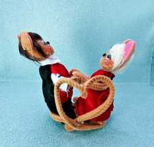 New 2025 Annalee Sweetheart Mice Valentine Couple Dancing Tails Form a Heart NWT picture