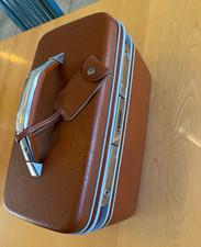 True Vintage 1970s Brown Vinyl Hard Train Vanity Case Mirror Locking Up to 40L picture