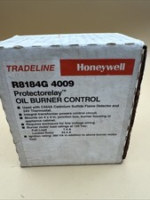 Honeywell R8184G4009 Oil Burner Control with Intermittent Ignition System NOS picture
