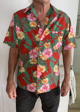 Hilo Hattie Men’s Large Hawaiian Shirt Red Floral Pink Yellow Green picture