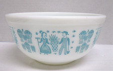 PYREX 403 Amish Butterprint Bowl REVERSE Pattern Lady on Left MISPRINT Rare VTG picture