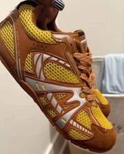 TRENDING DESIGNER SHOES Marc Jacobs Yellow/brown “Daisy Yellow Multi” picture