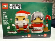 LEGO BRICKHEADZ: Mr. & Mrs. Claus (40274) picture