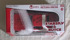 David Soul and Paul Michael Glaser Autographed Starsky and Hutch Torino 1:18  picture