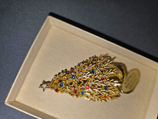 ART Arthur Pepper Vintage Christmas Tree Brooch Rhinestones & Beads Snow Signed picture