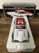 David Pearson University Of Racing legends Mercury Cyclone Autographed 1/24 picture