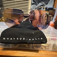 Quay Australia the Playa 126 Oversized Aviator Sunglasses Gold Mirrored picture