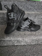 Size 10 Nike Air Force 270 Triple Black picture
