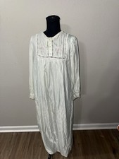 VTG Barbizon Nightgown Medium M White Floral Embroidered Yoke Lace Trim Tie Neck picture