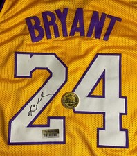 Kobe Bryant Signed Jersey With COA (988067) (Lakers) picture