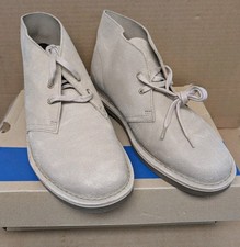 Clarks Shepton Taupe Distressed Suede Chukka Desert Boots Mens 10.5M picture