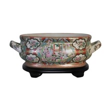 Unique Chinese Rose Medallion Porcelain Foot Bath Basin picture