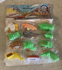 VINTAGE RARE PLASTIC NOVELTY PENCIL SHARPENERS  MADE IN HONG KONG Jet  Pistol picture