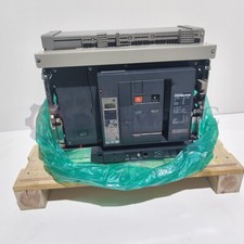 New Schneider NW16H2 1600A 4 Pole Drawout ACB 48281 / DHL Fast Shipping picture