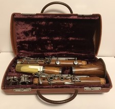 VTG CG Conn/Pan American “Cocobolo wood-tone” Clarinet w/leatherette case picture
