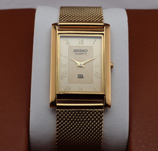 Vintage Seiko Slim Quartz Men's Wrist Watch Cream  Dial with Gold Mesh Band. picture