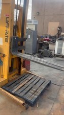 Walk behind electric forklift picture