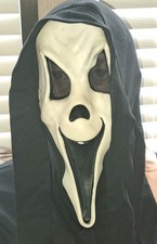 Gen 1 Fun World Smiling Ghostface Scream Mask VG  Cotten Shroud Eyes Intact Glow picture