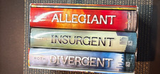Veronica Roth Divergent Series Hardcover Box Set: Divergent Insurgent Allegiant picture