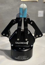 Robotiq 2F-85 Adaptive Gripper - sold as is- no cables or accessories.  picture