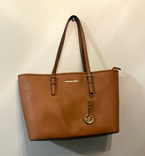 Michael Kors Jet Set Travel Medium Pebbled Leather Zip Tote w/ Bag Charm picture