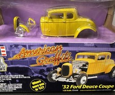 🔥Revell AMERICAN GRAFFITI ‘32 FORD DEUCE COUPE Model Car Metal Body 1:25 picture