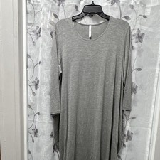 Three-Quarter Length Sleeves With This T-Shirt Style Dress Midi XL By Azules picture