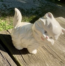 Vintage Ceramic Persian Cat Kitty Figurine Blue Eyes Cute Smiling Paw Up picture