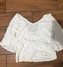 GUESS Women's White Solid V-Neck Short Sleeve Blouse Logo Accent XS picture