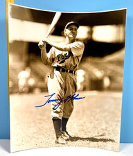 🔥 Milwaukee Braves TOMMY HOLMES Autographed B&W Photograph 8x10🔥 picture