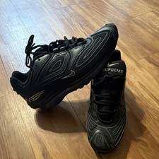 Nike Air x Supreme Black Low Top Lace-Up Cushioned Men’s Sneakers picture